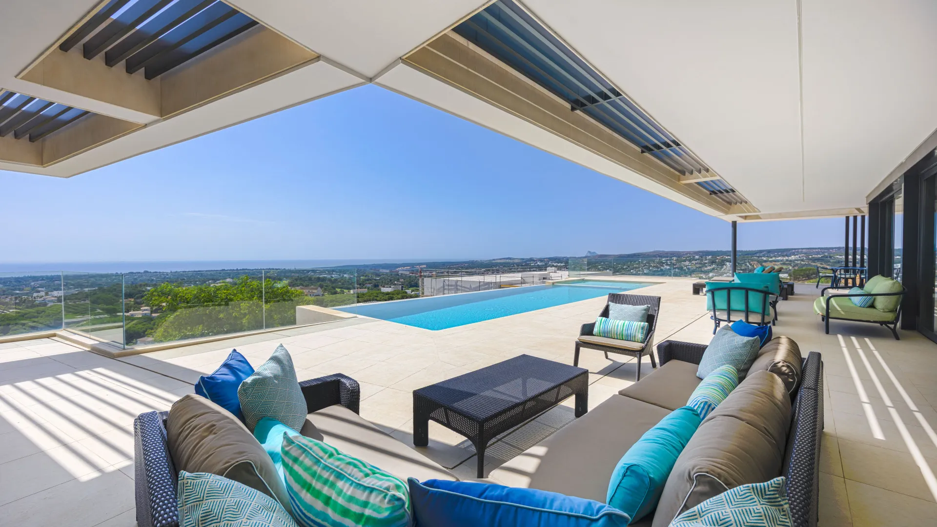 For sale Zona M villa with 5 bedrooms