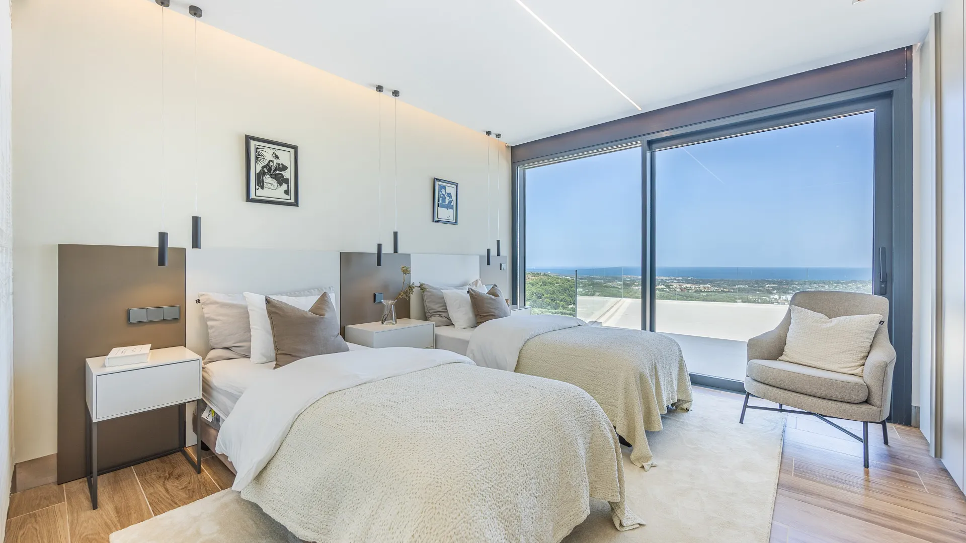 For sale Zona M villa with 5 bedrooms
