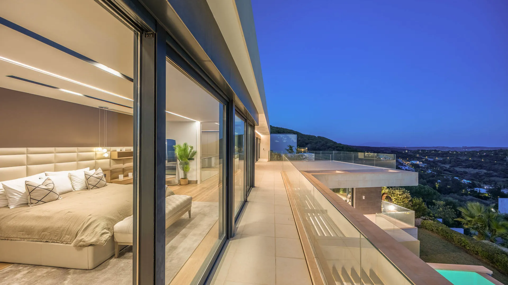 For sale Zona M villa with 5 bedrooms