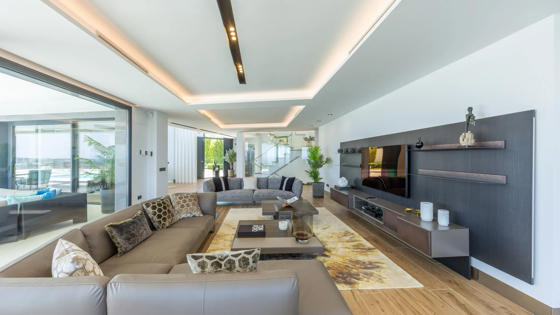 For sale Zona M villa with 5 bedrooms