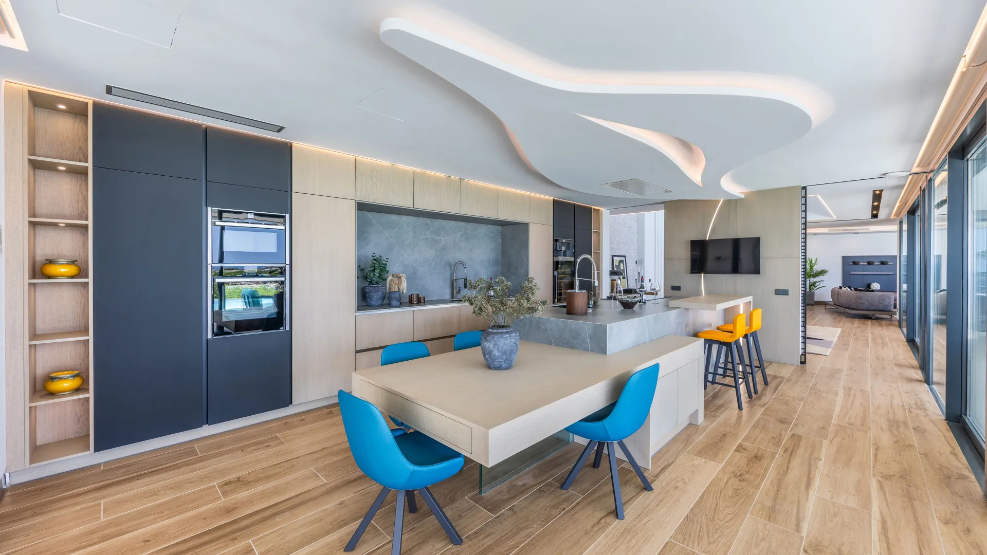For sale Zona M villa with 5 bedrooms
