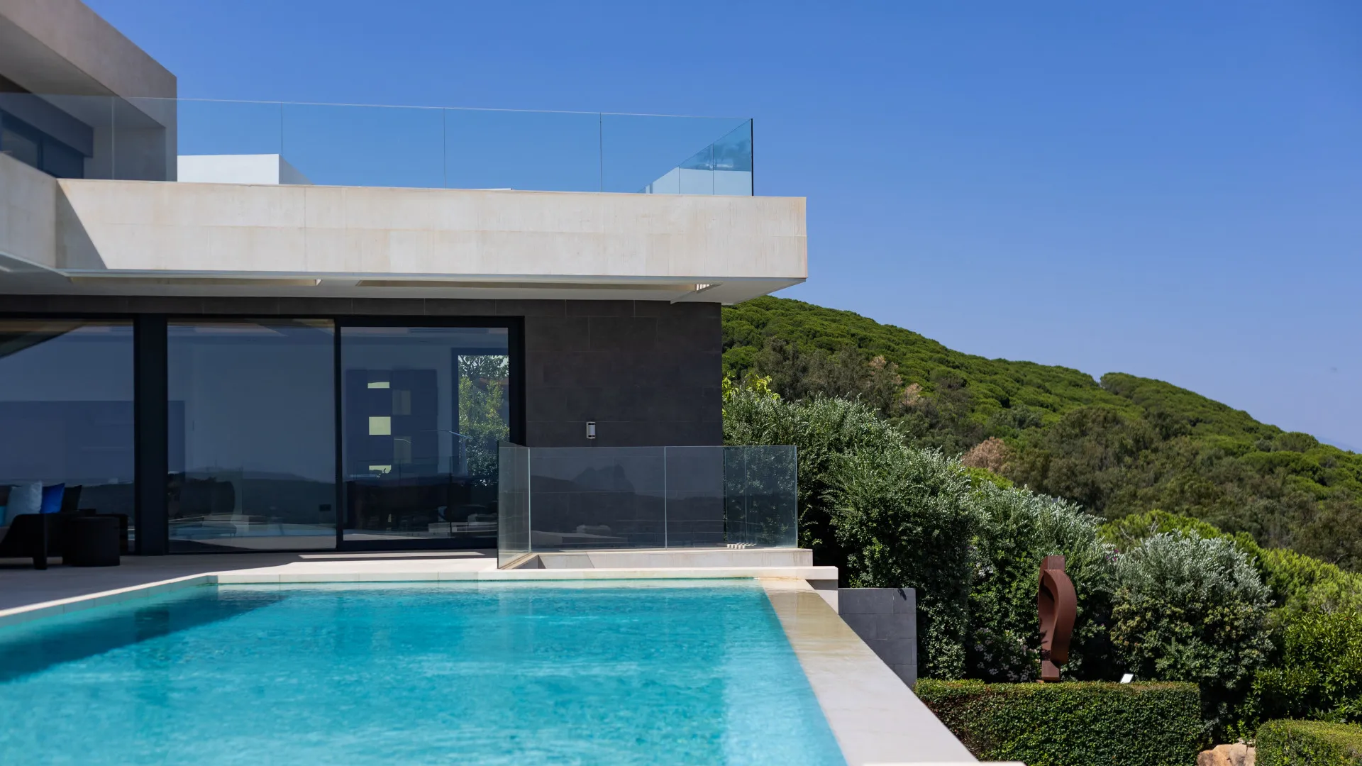 For sale Zona M villa with 5 bedrooms