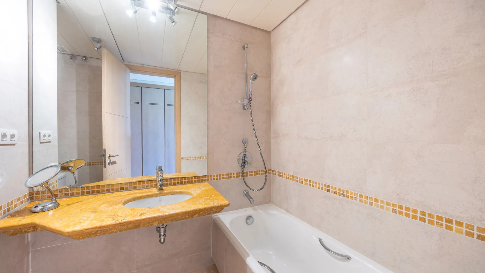 For sale Ribera del Marlin apartment with 3 bedrooms