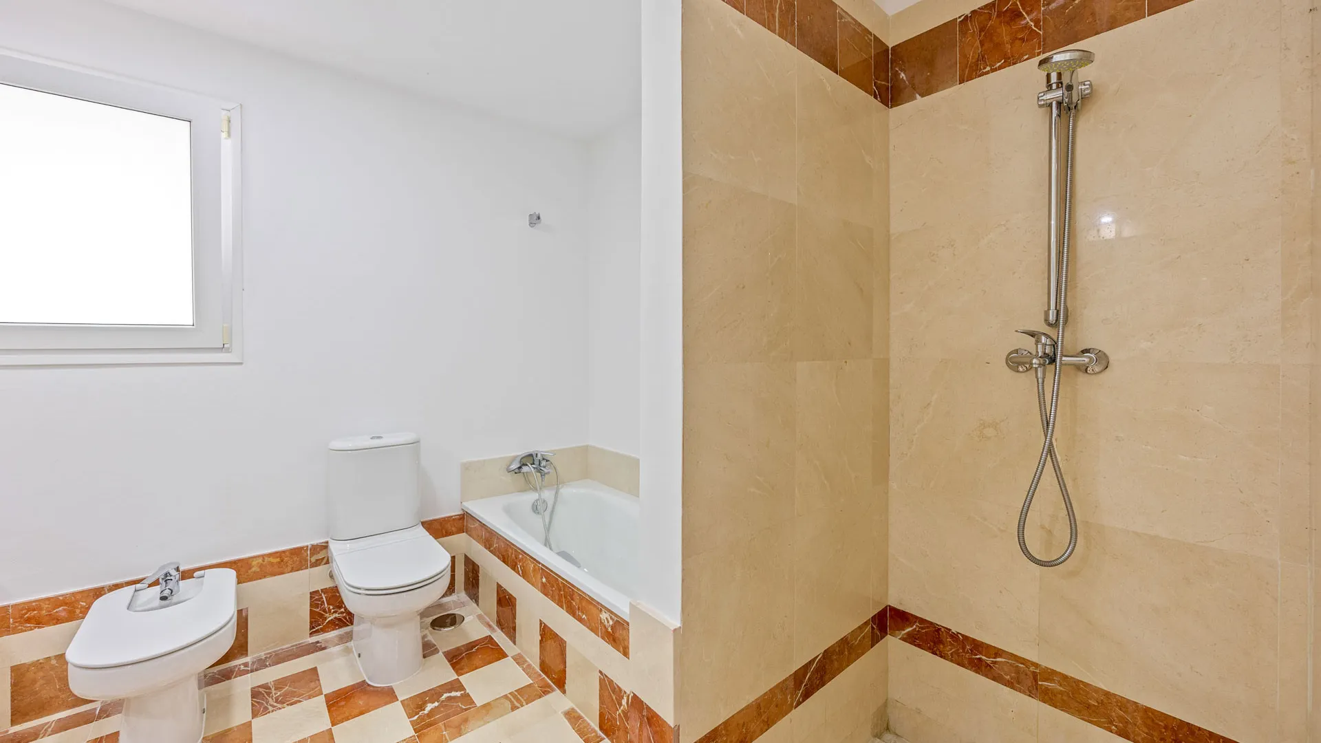 Villa with 5 bedrooms for sale in Zona L