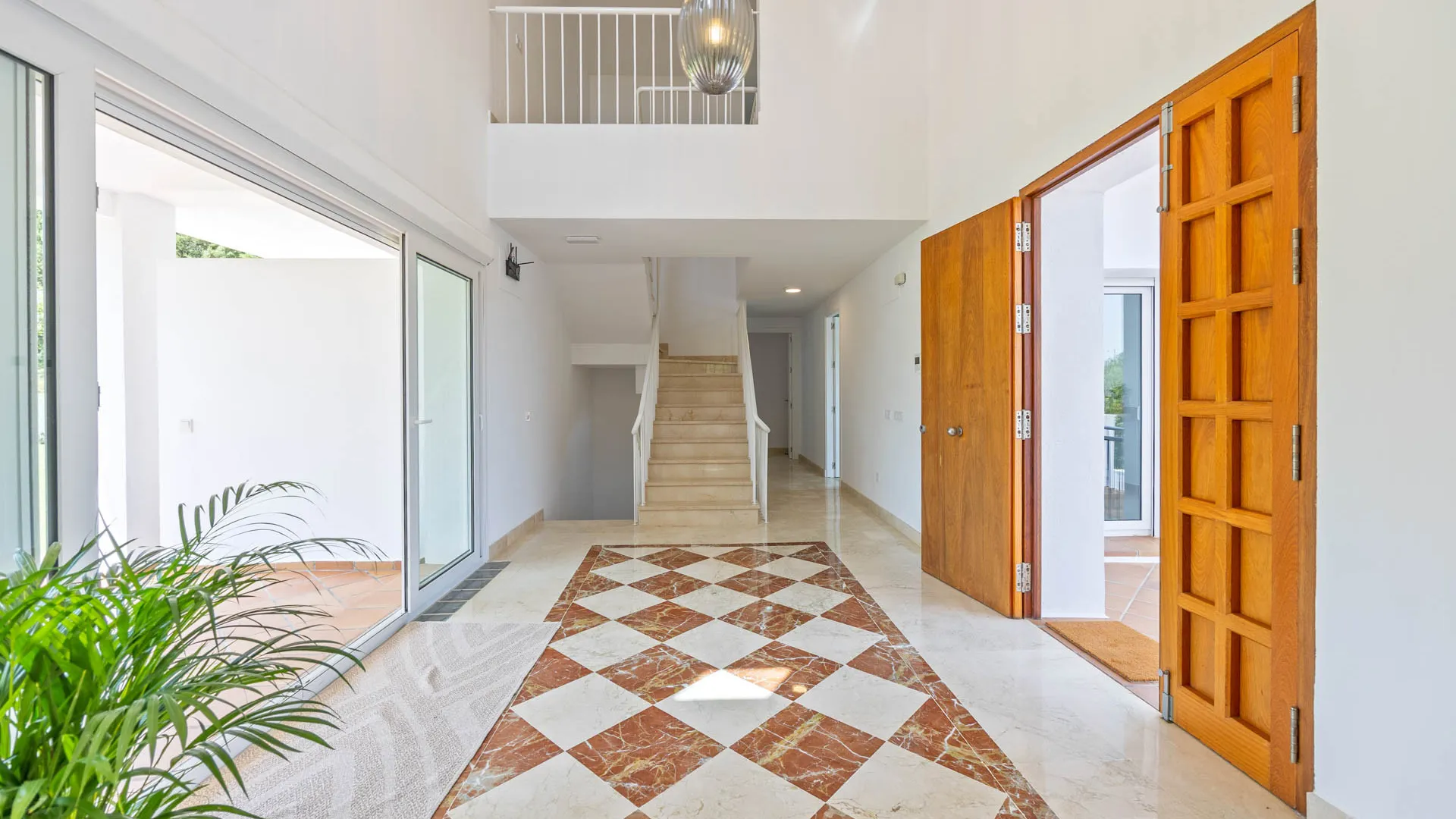 Villa with 5 bedrooms for sale in Zona L