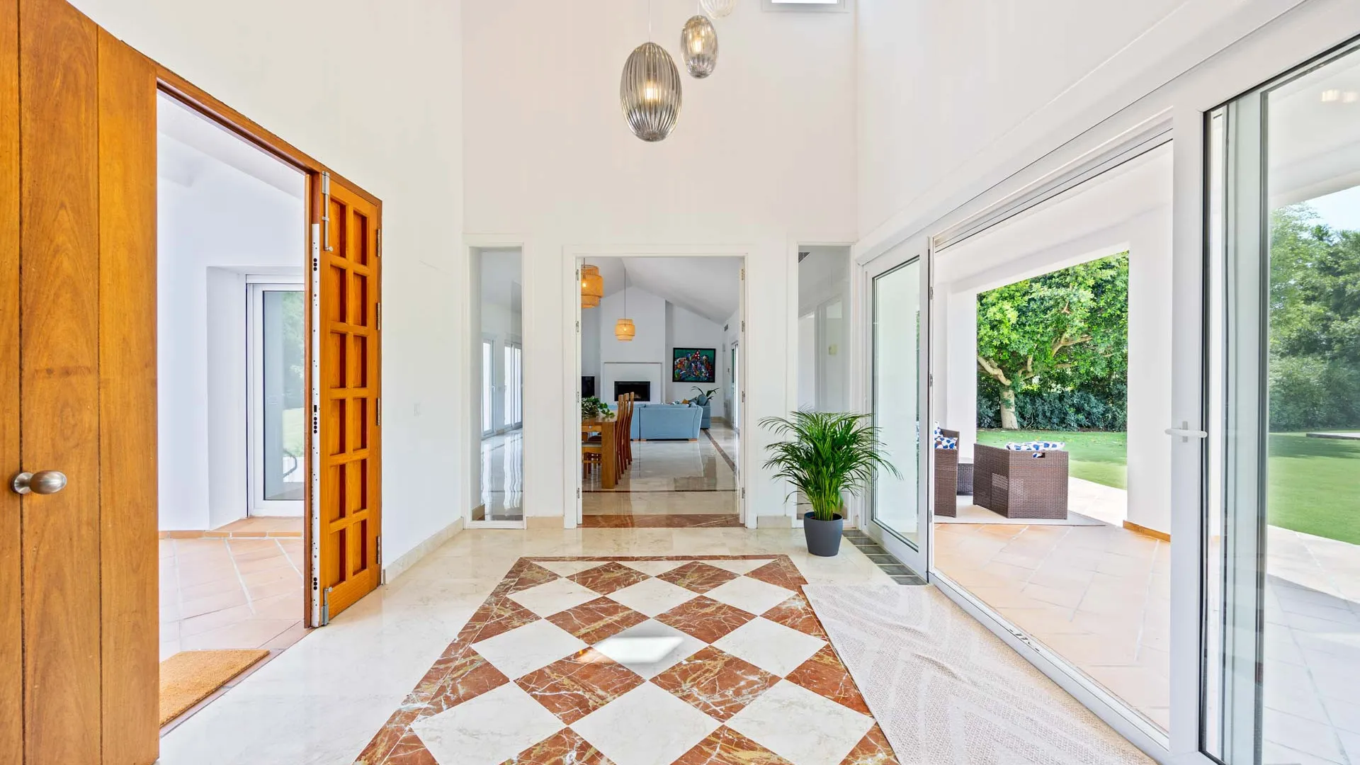 Villa with 5 bedrooms for sale in Zona L