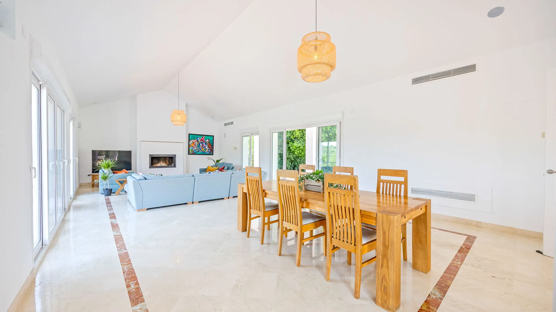 Villa with 5 bedrooms for sale in Zona L