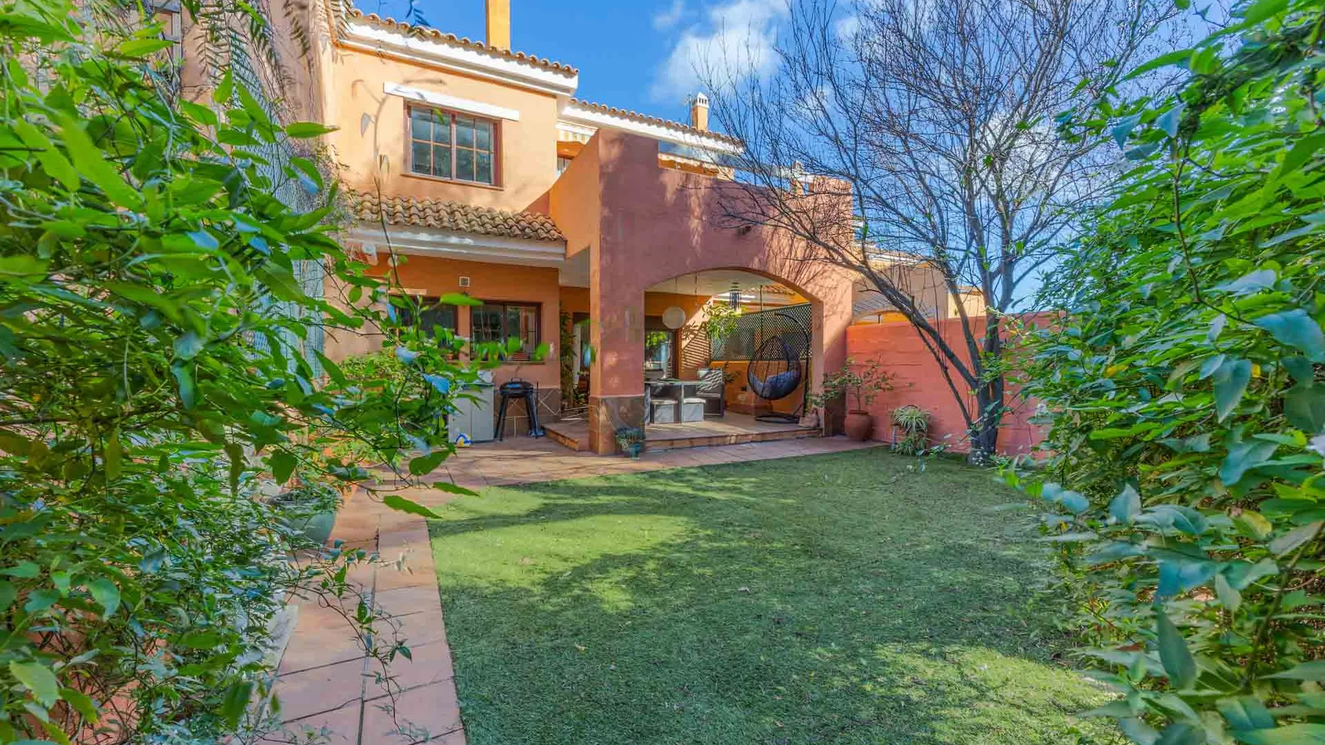 3 bedrooms Alcaidesa Costa town house for sale