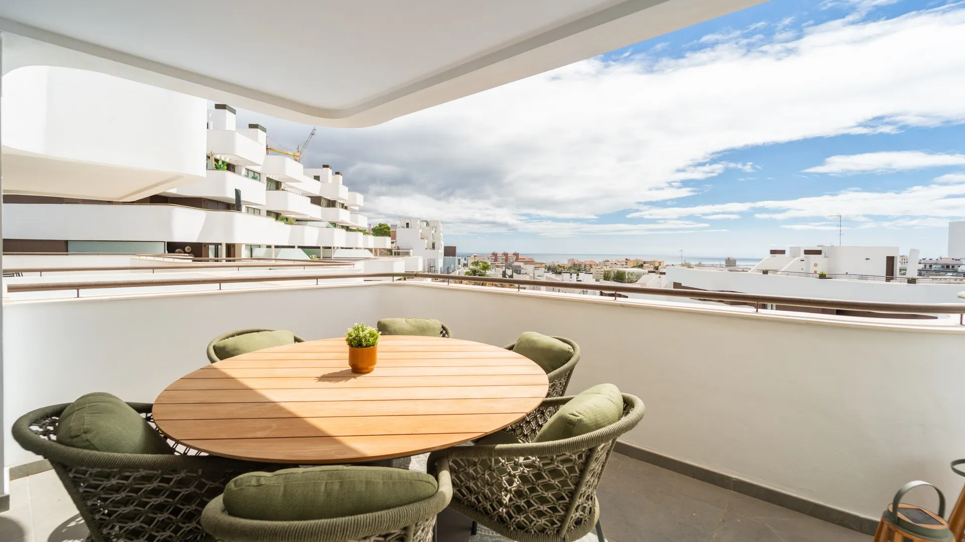 Las Mesas apartment for sale