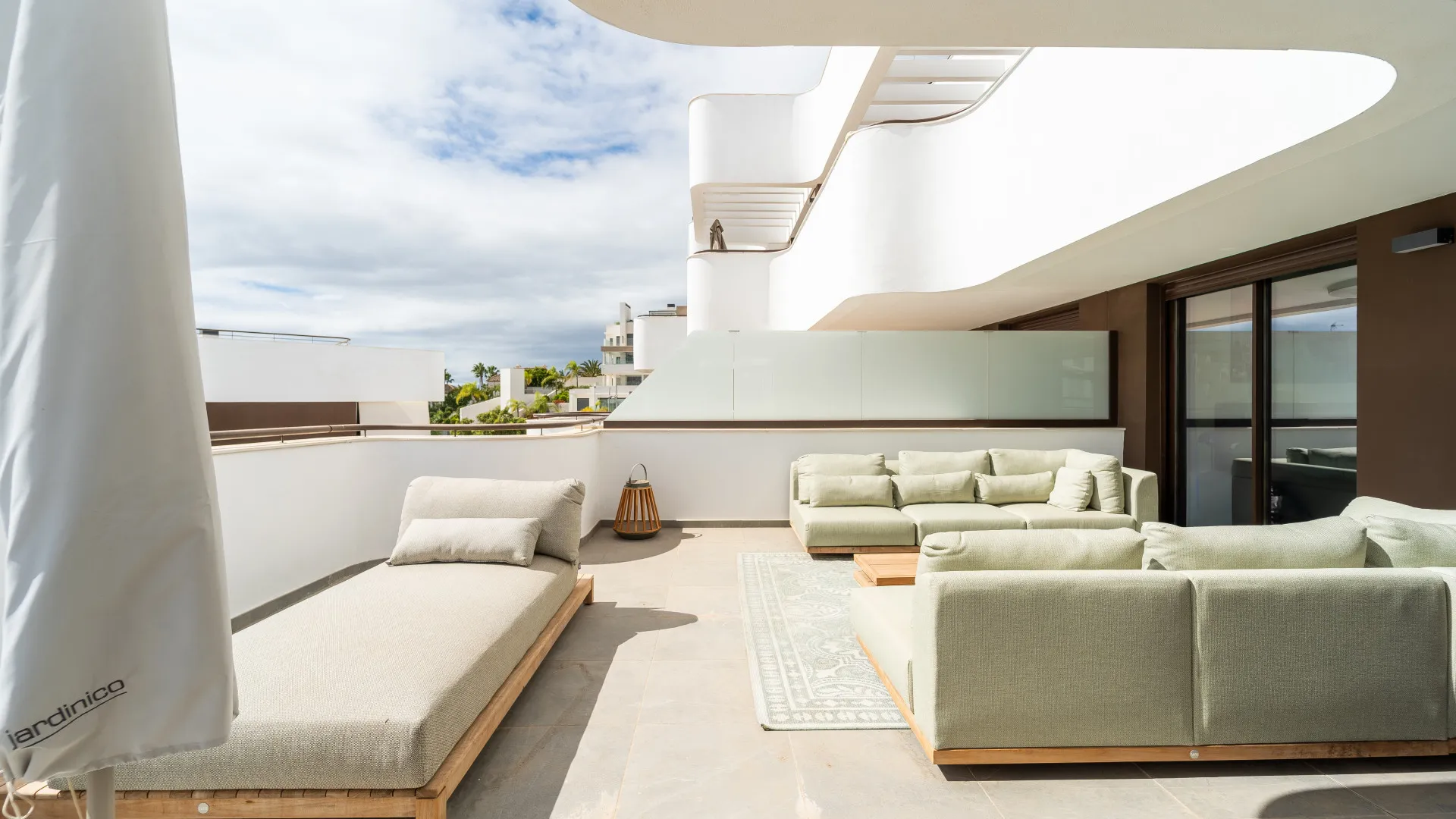 Las Mesas apartment for sale