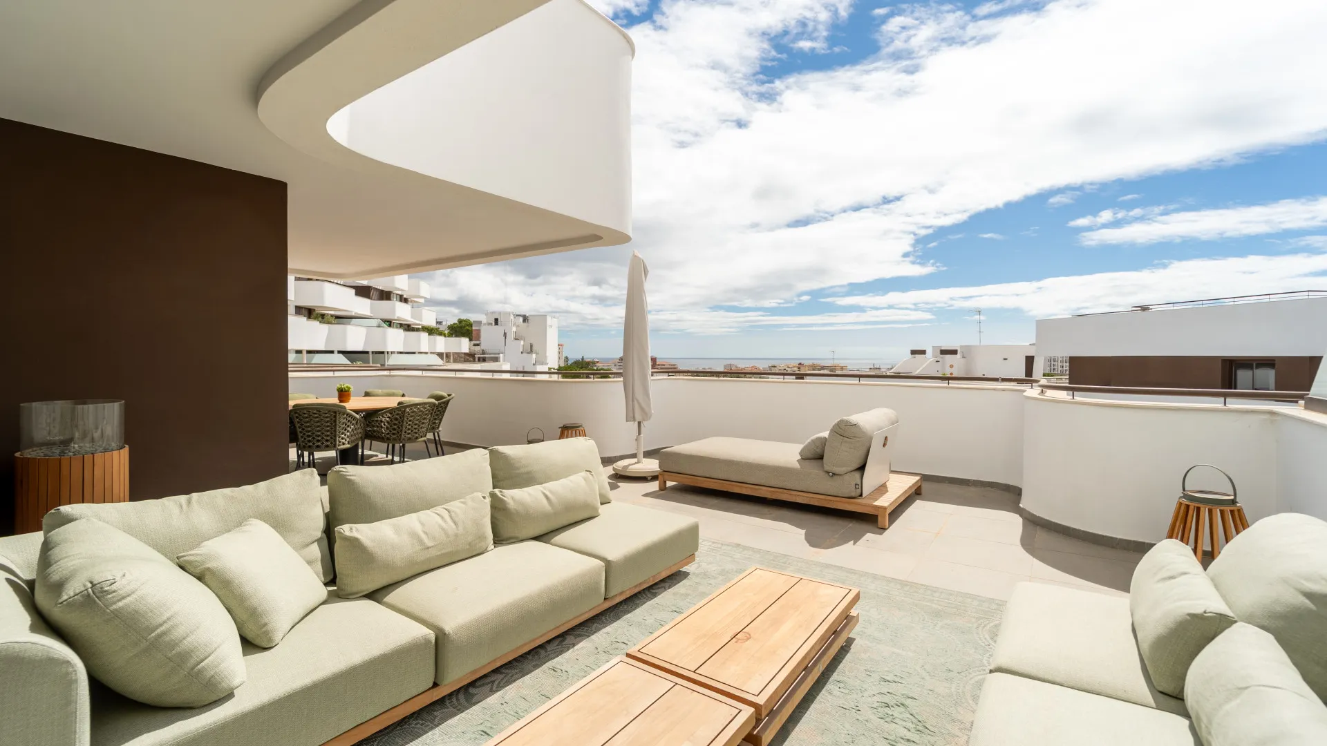 Las Mesas apartment for sale