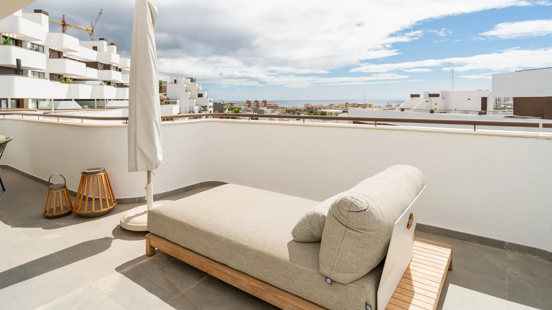 Las Mesas apartment for sale