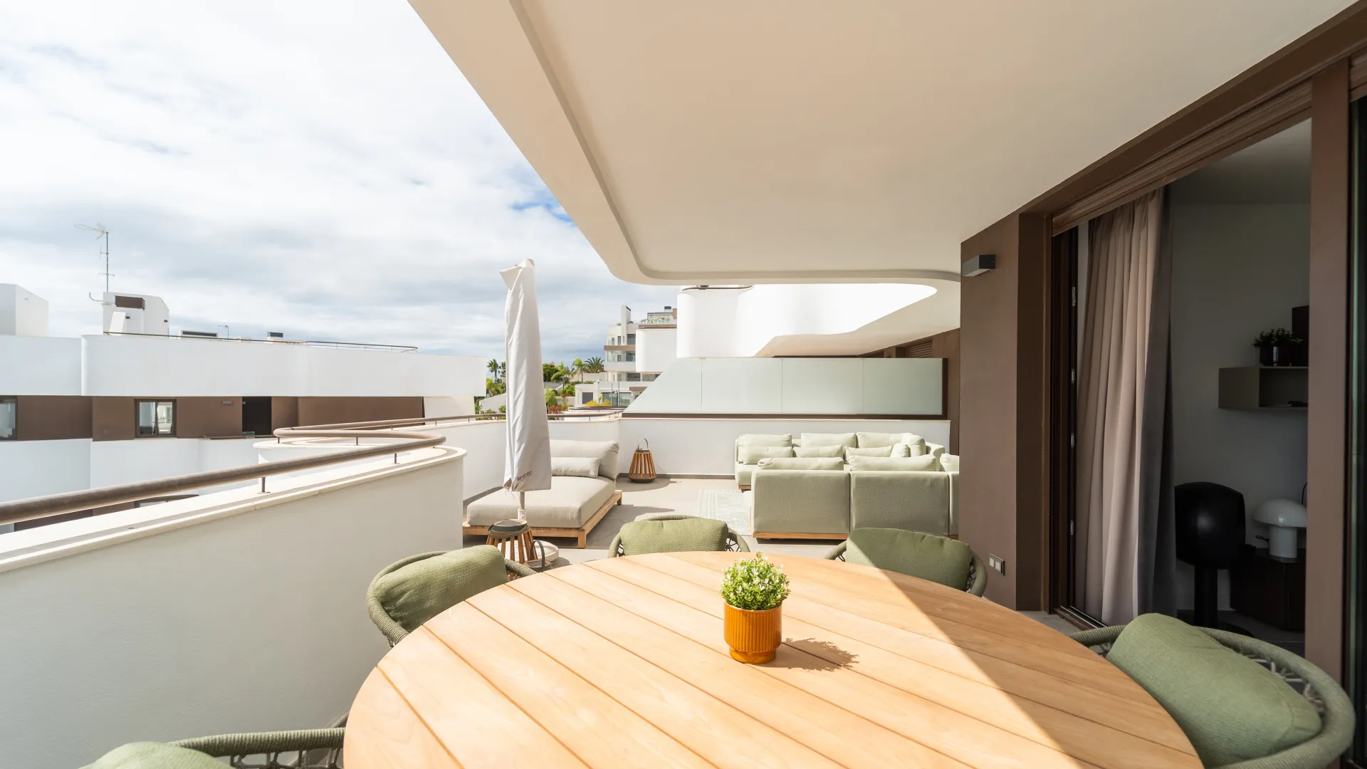 Las Mesas apartment for sale