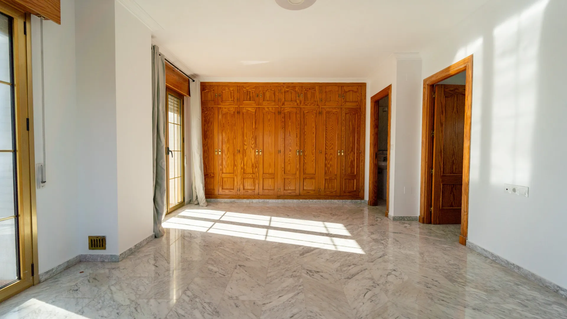 Villa en venta de 4 dormitorios en Cerrado del Aguila