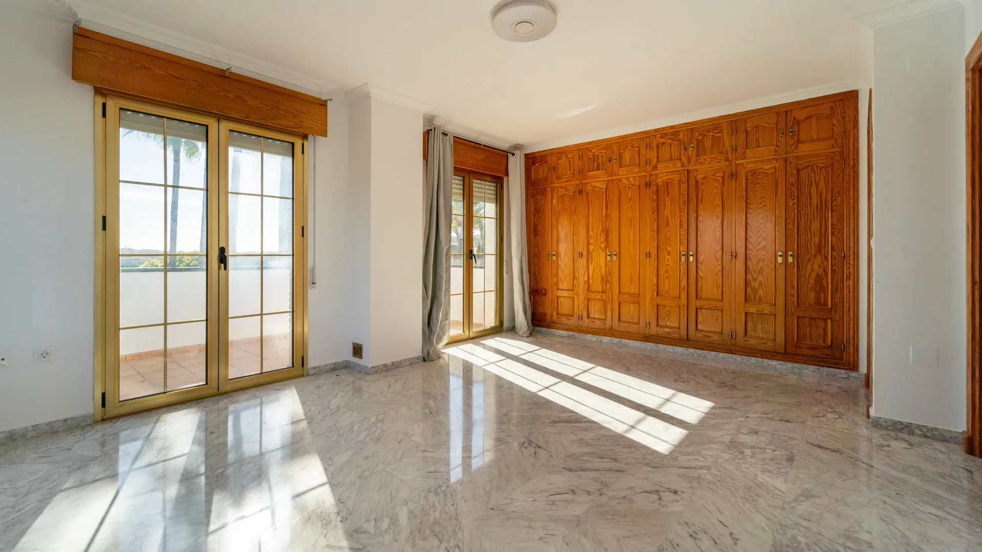 Villa en venta de 4 dormitorios en Cerrado del Aguila