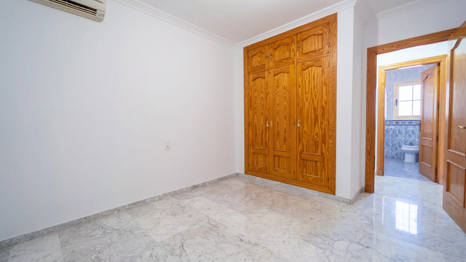 Villa en venta de 4 dormitorios en Cerrado del Aguila