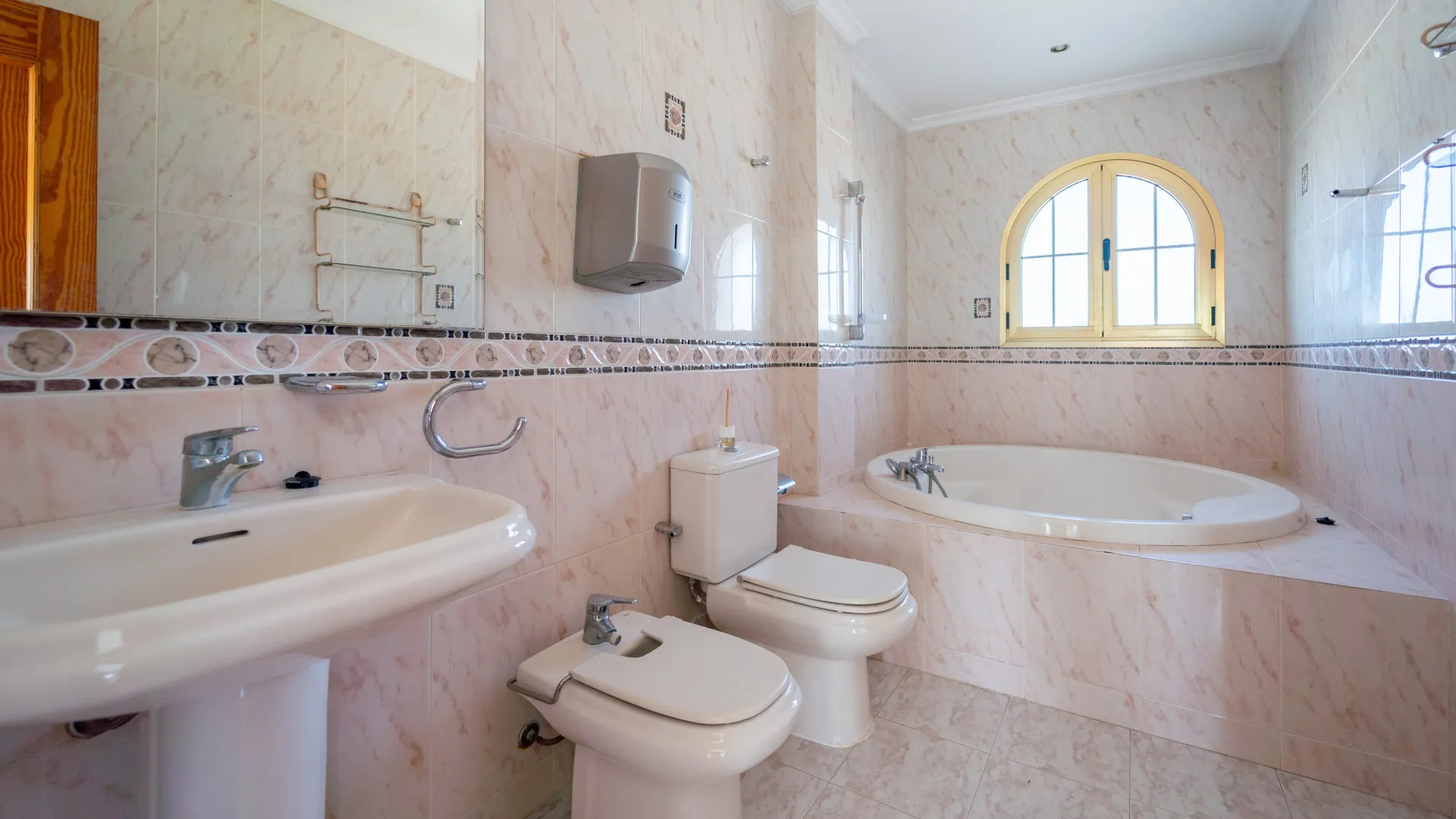 Villa en venta de 4 dormitorios en Cerrado del Aguila