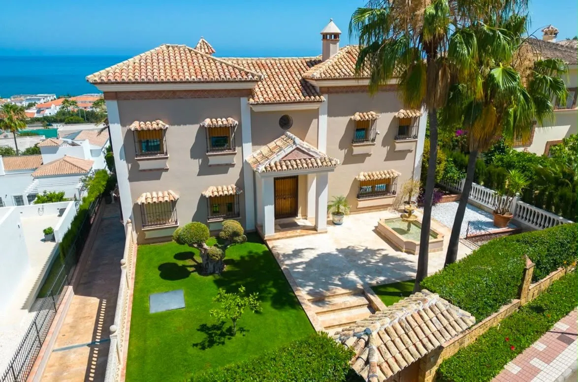 4 bedrooms villa in Cala de Mijas for sale