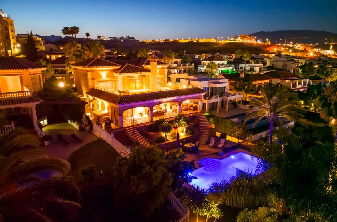 4 bedrooms villa in Cala de Mijas for sale