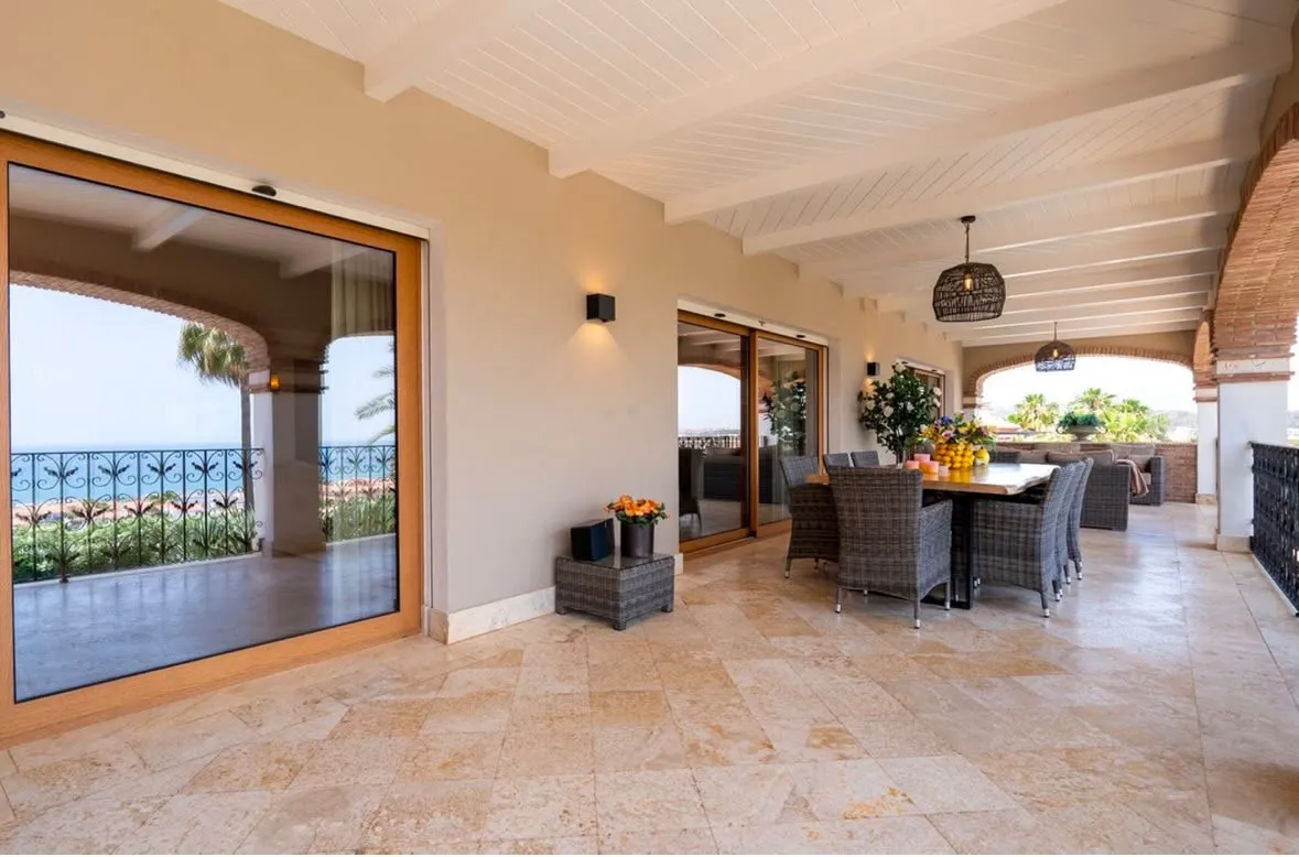 4 bedrooms villa in Cala de Mijas for sale
