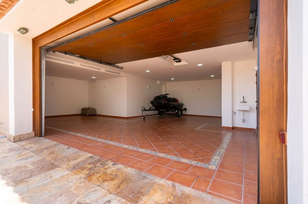 4 bedrooms villa in Cala de Mijas for sale