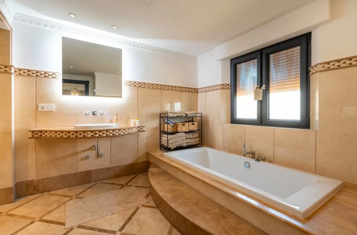 4 bedrooms villa in Cala de Mijas for sale