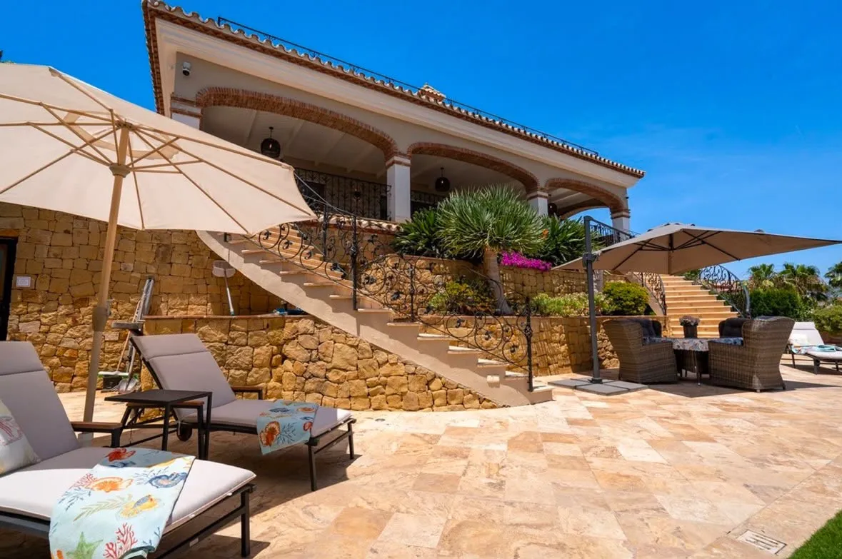 4 bedrooms villa in Cala de Mijas for sale