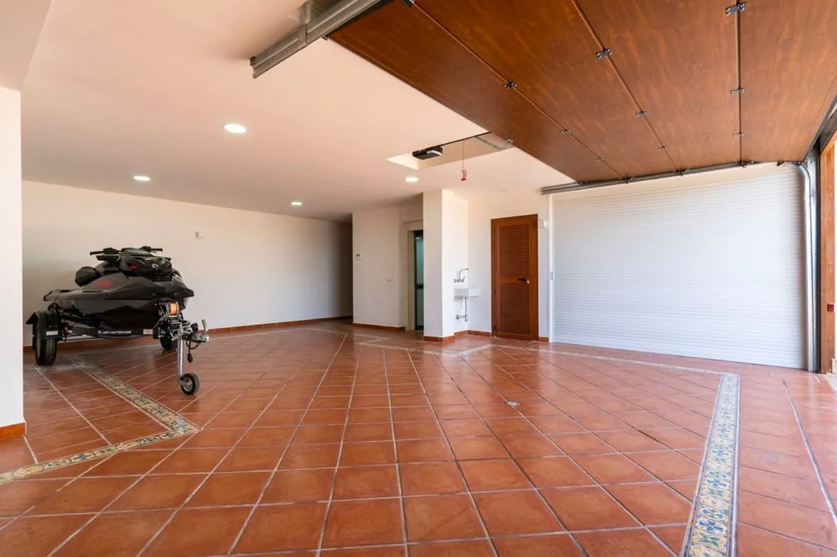 4 bedrooms villa in Cala de Mijas for sale