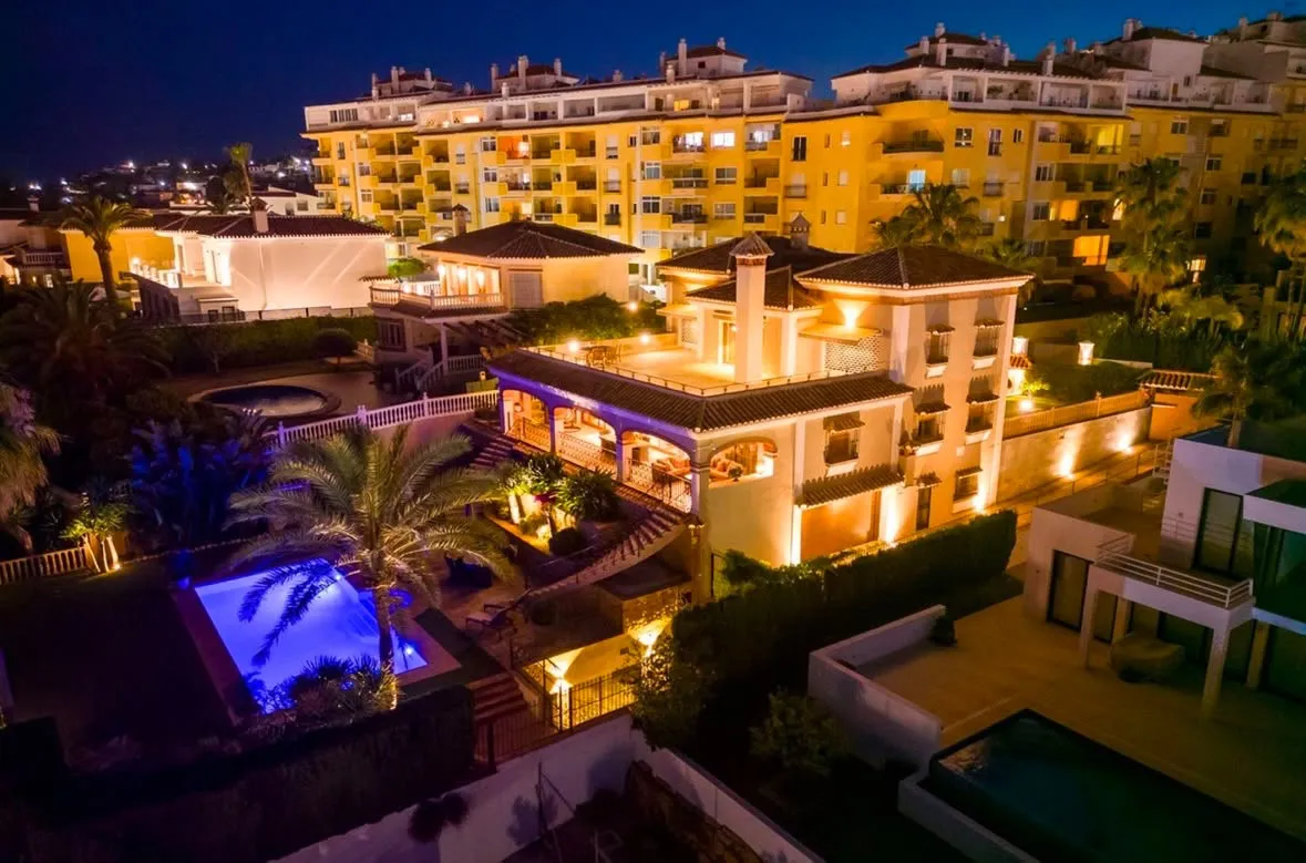 4 bedrooms villa in Cala de Mijas for sale