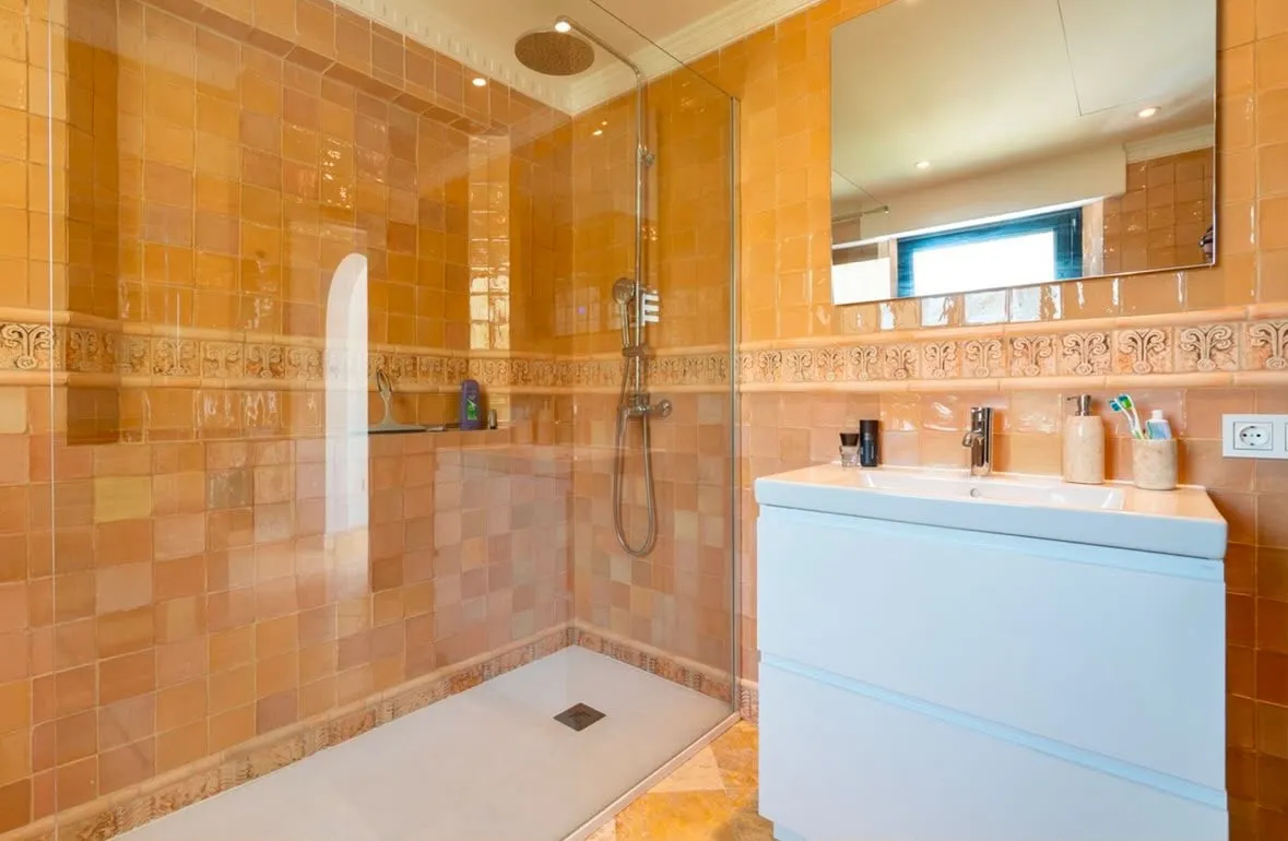 4 bedrooms villa in Cala de Mijas for sale