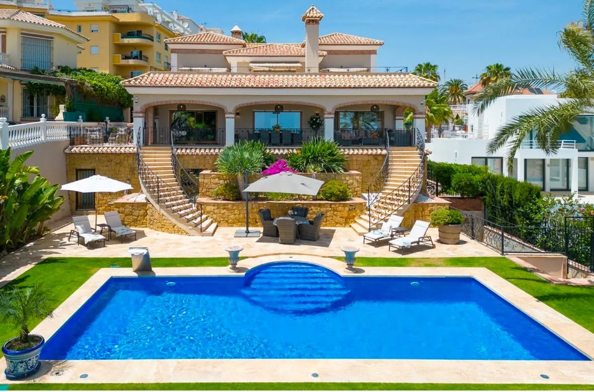 4 bedrooms villa in Cala de Mijas for sale