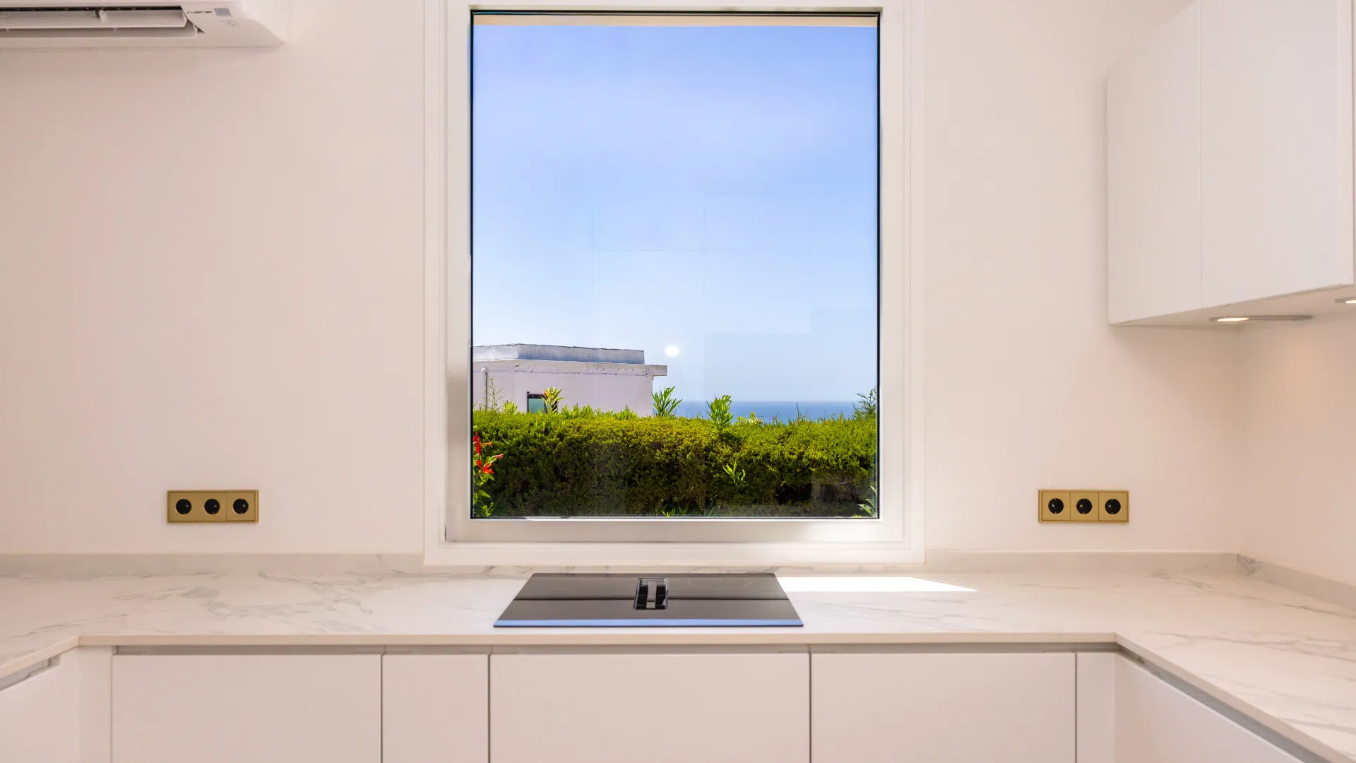For sale villa in Elviria