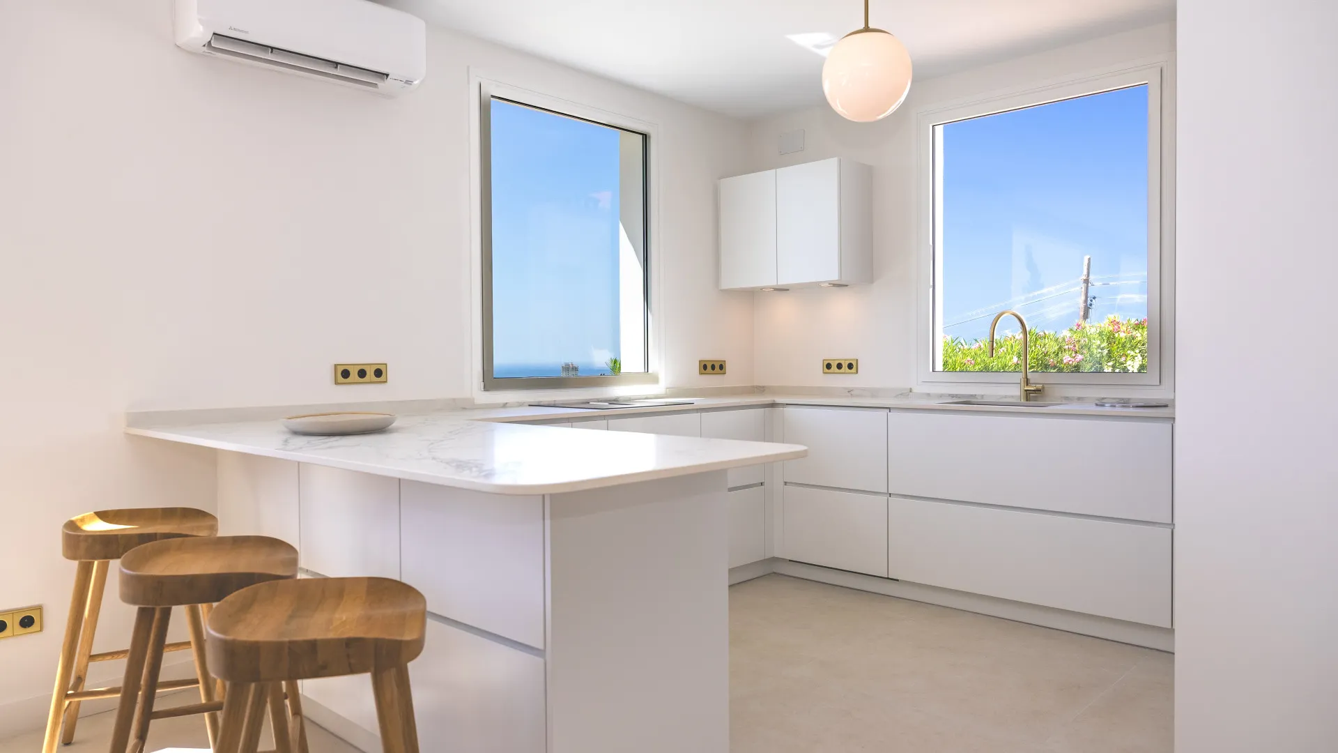 For sale villa in Elviria