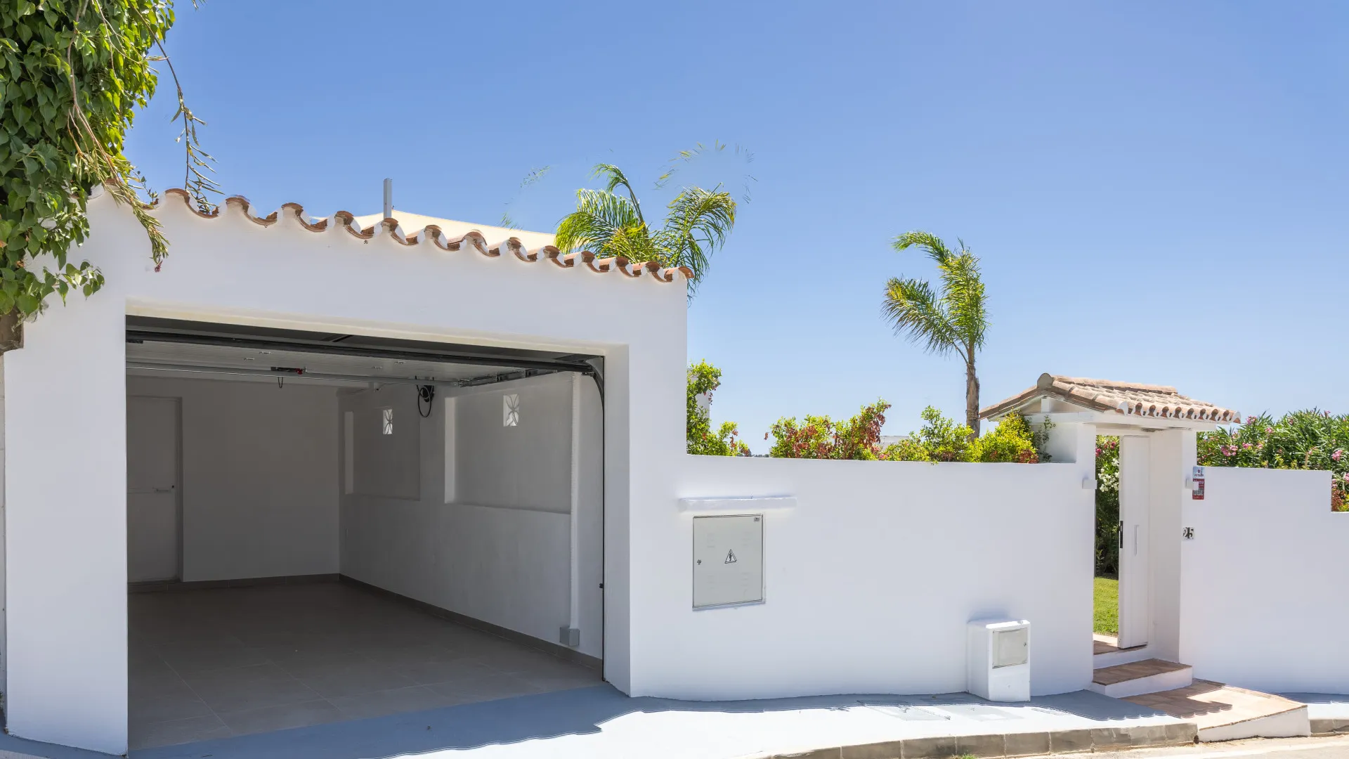 For sale villa in Elviria