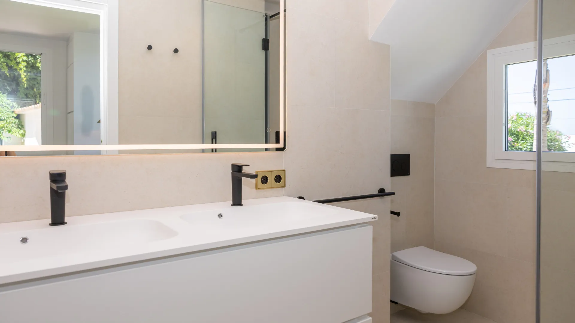 For sale villa in Elviria