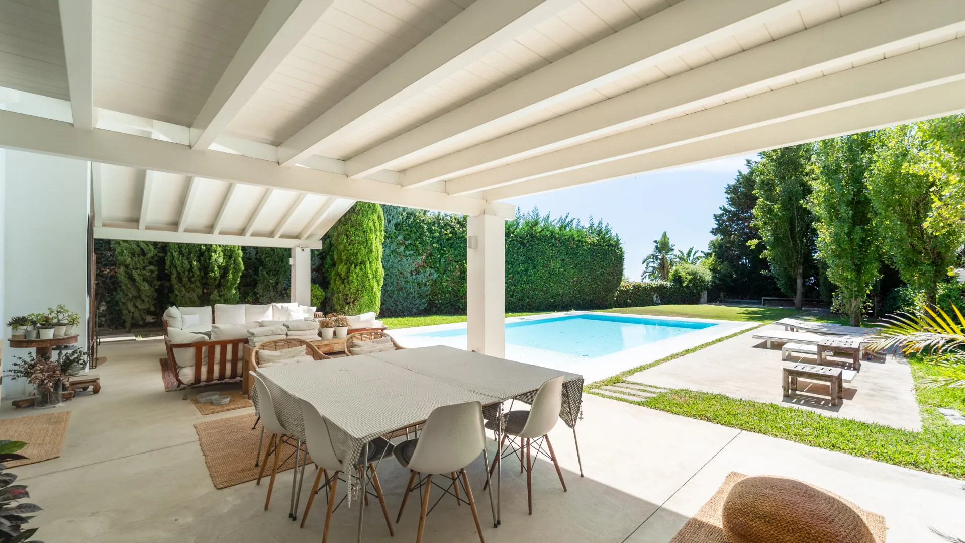 For sale villa with 5 bedrooms in Reserva del Higuerón
