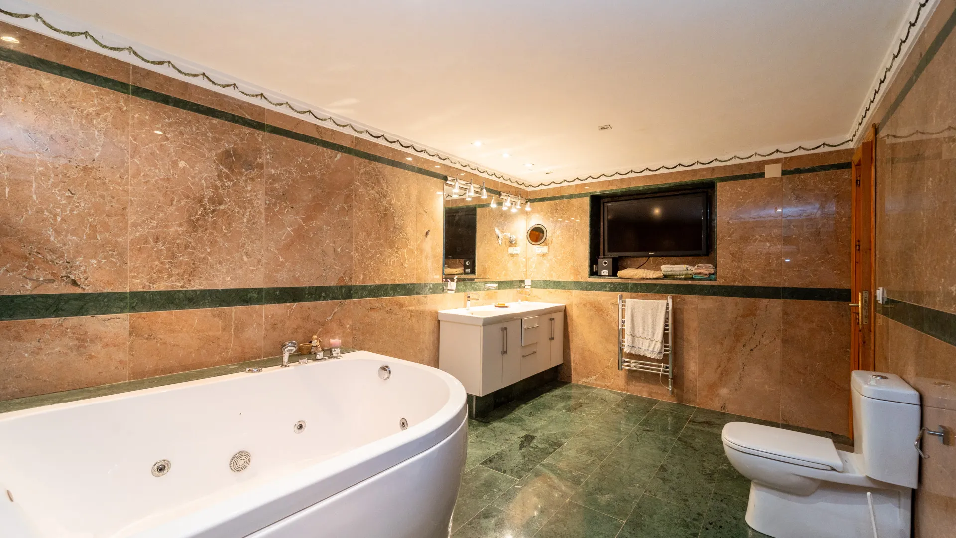 4 bedrooms villa for sale in Torremuelle