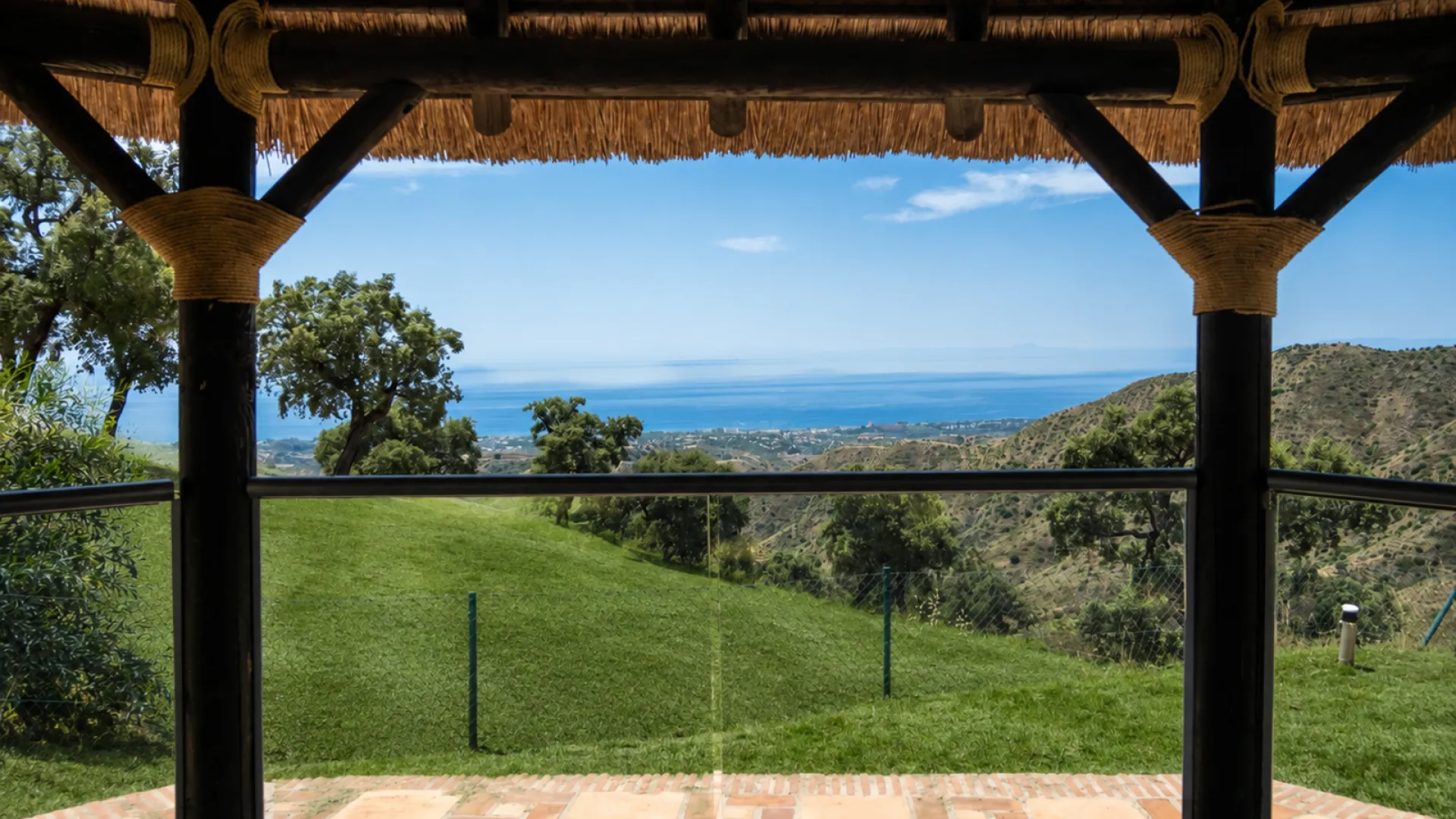 Villa for sale in La Mairena with 9 bedrooms