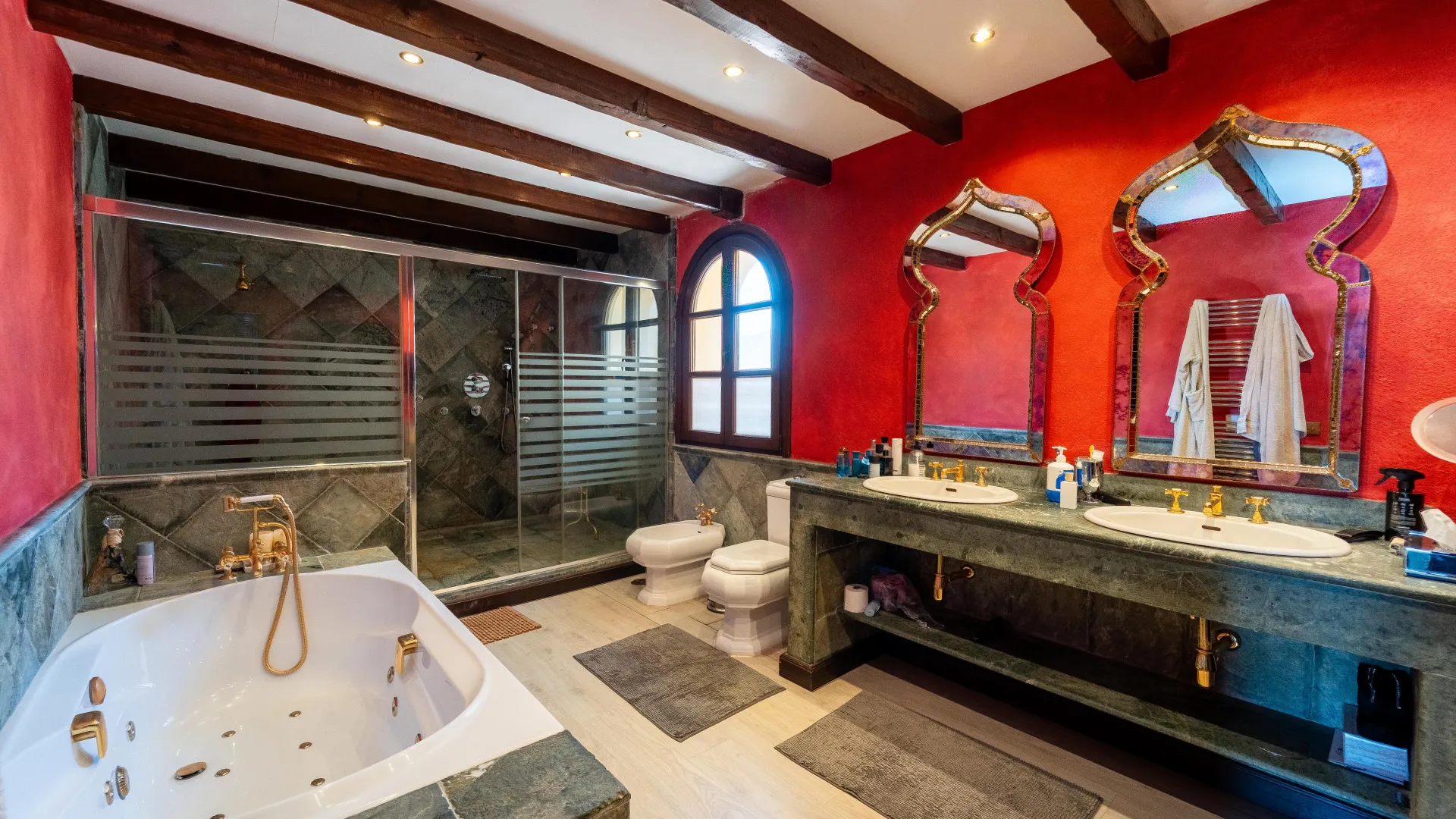 Villa for sale in La Mairena