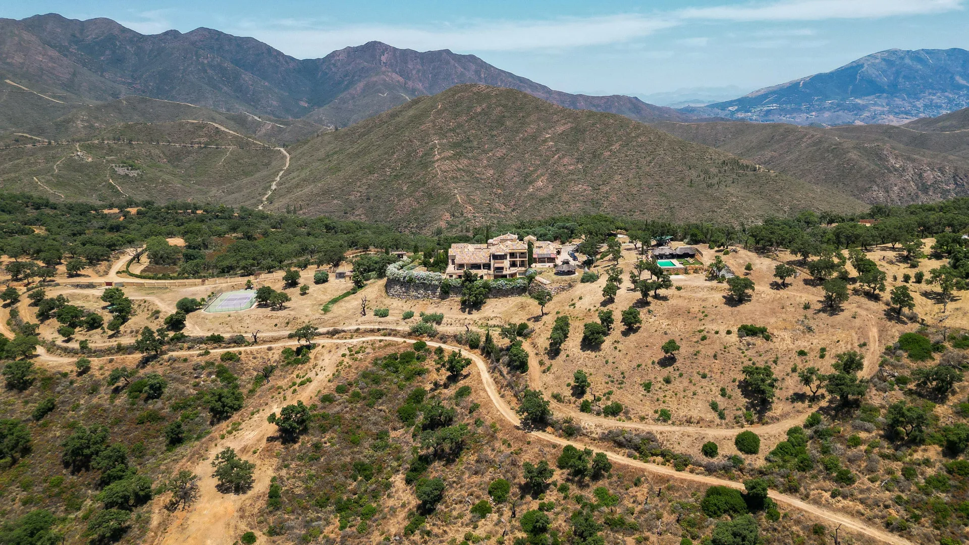 Villa for sale in La Mairena