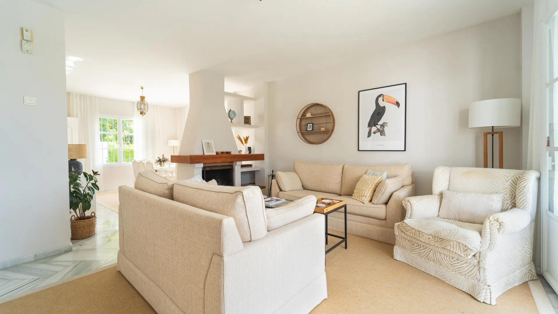For sale villa with 4 bedrooms in Elviria