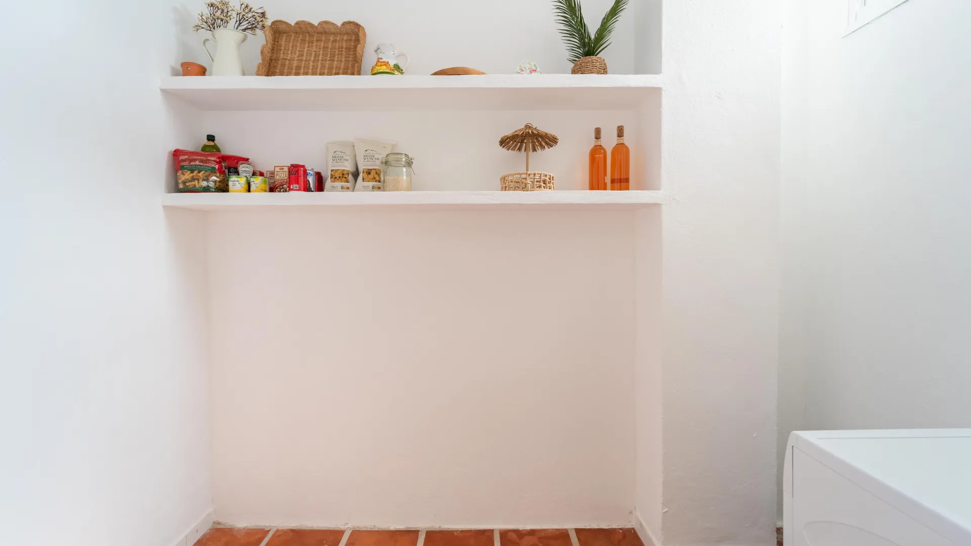 For sale villa with 4 bedrooms in Elviria