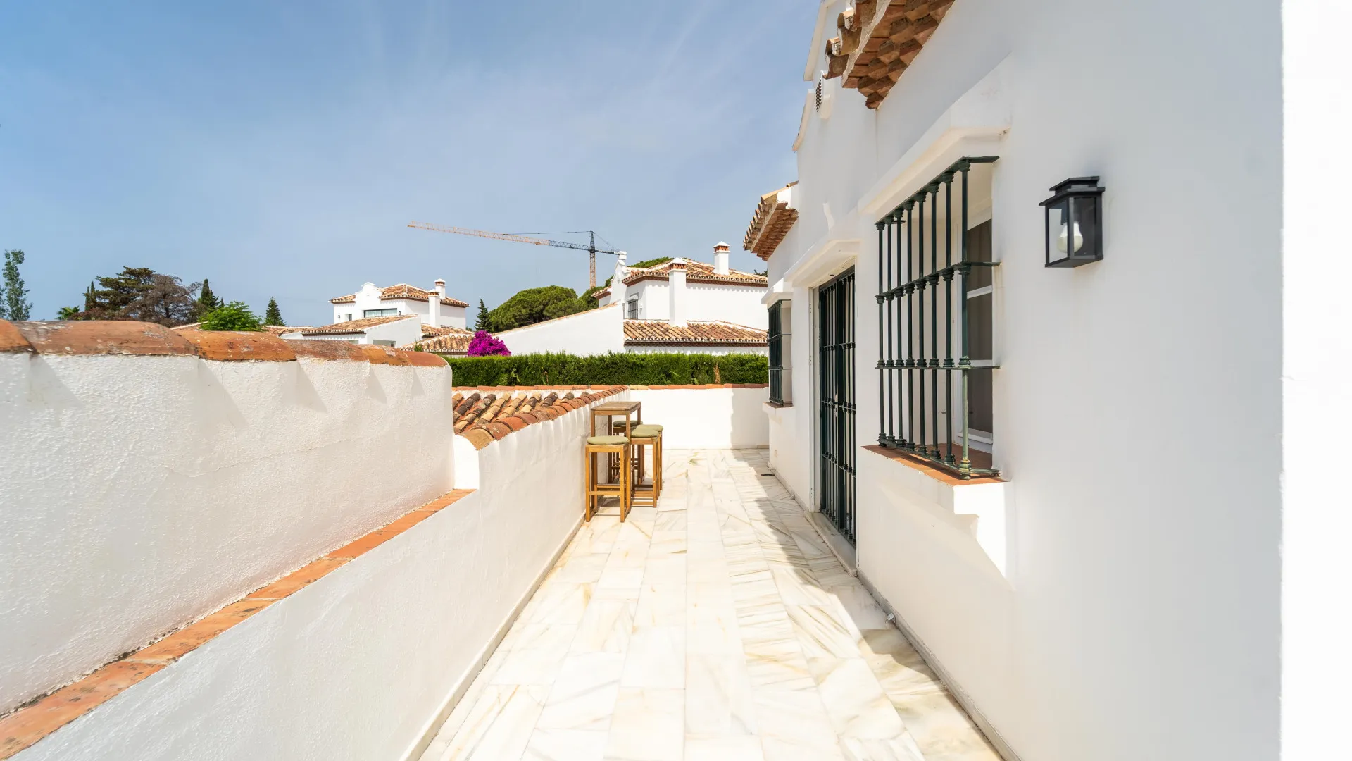 For sale villa with 4 bedrooms in Elviria