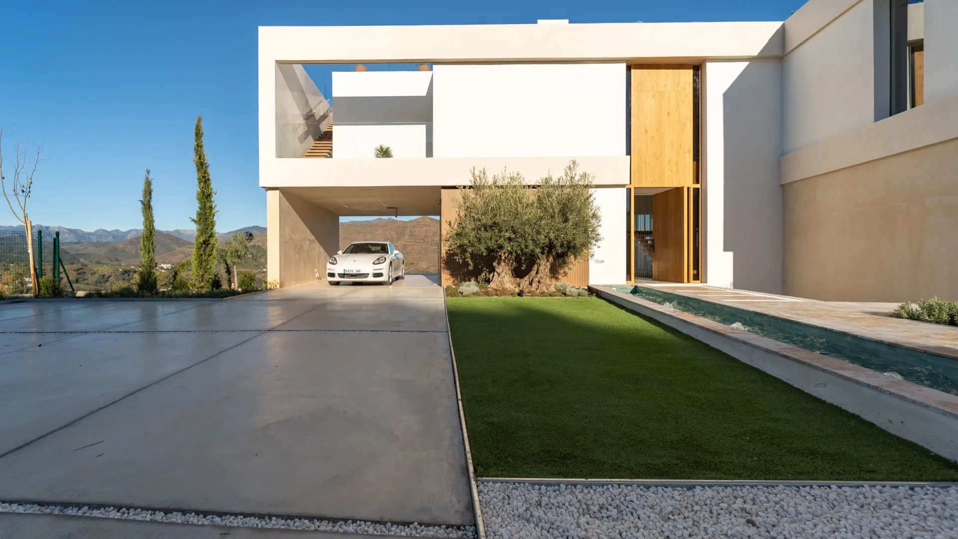 For sale villa with 5 bedrooms in La Cala Golf Resort