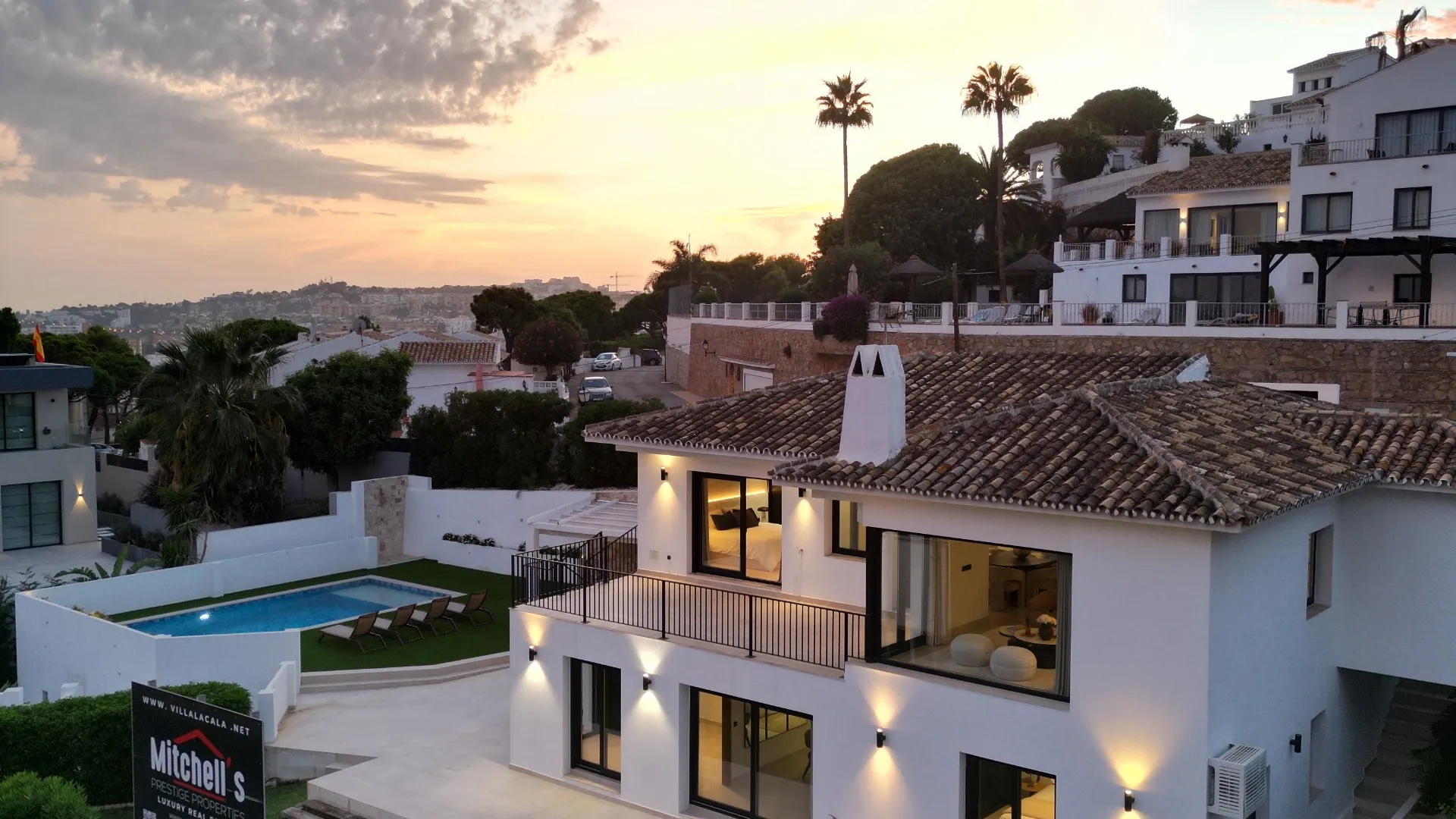 For sale Cala de Mijas villa with 5 bedrooms