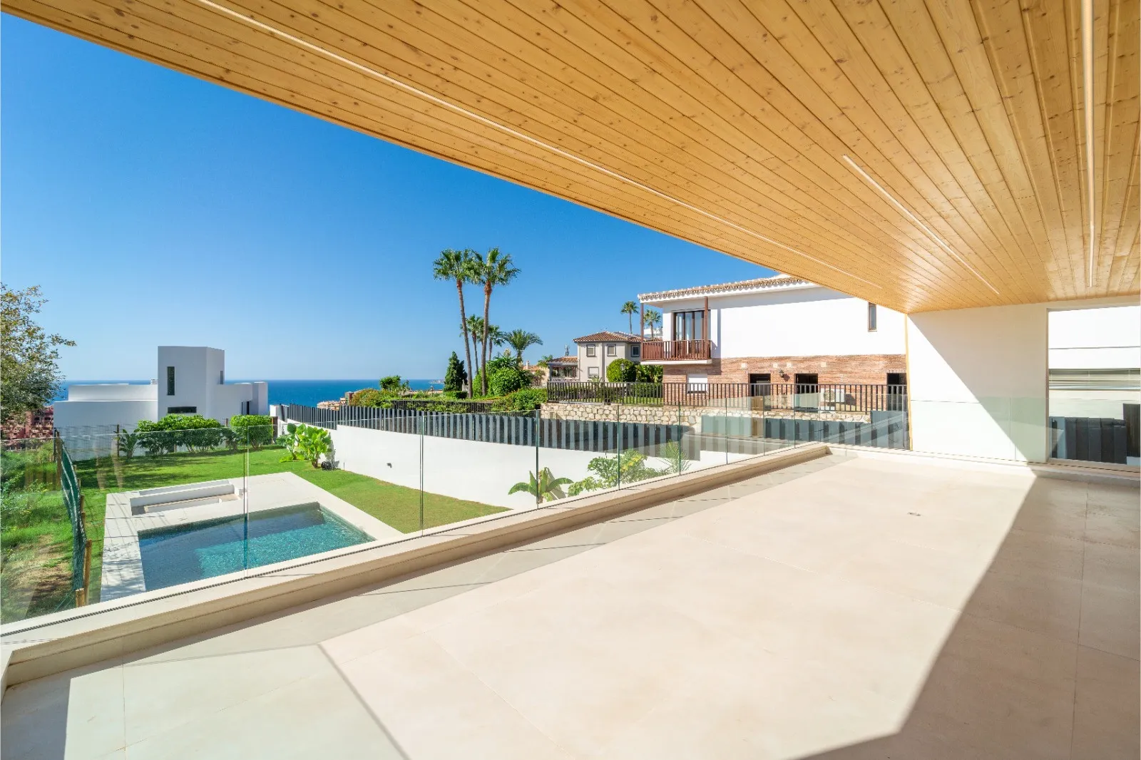 Villa a la venta de 5 dormitorios en Benalmadena Costa