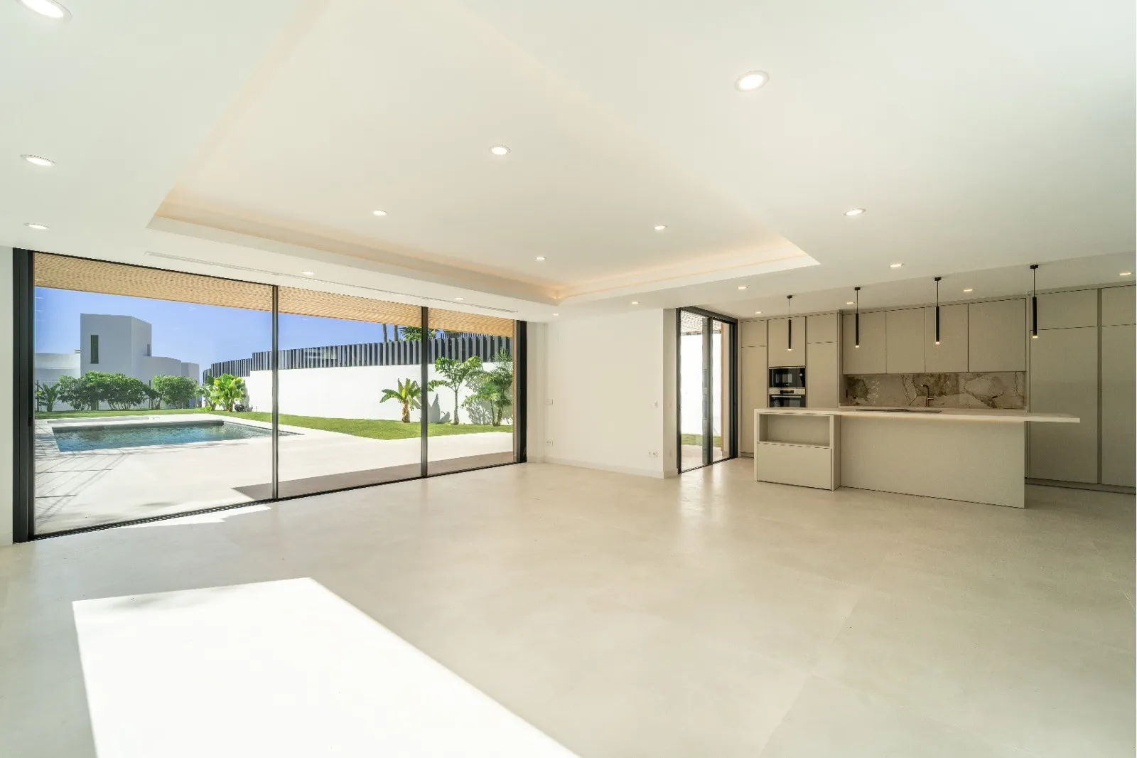 Villa a la venta de 5 dormitorios en Benalmadena Costa