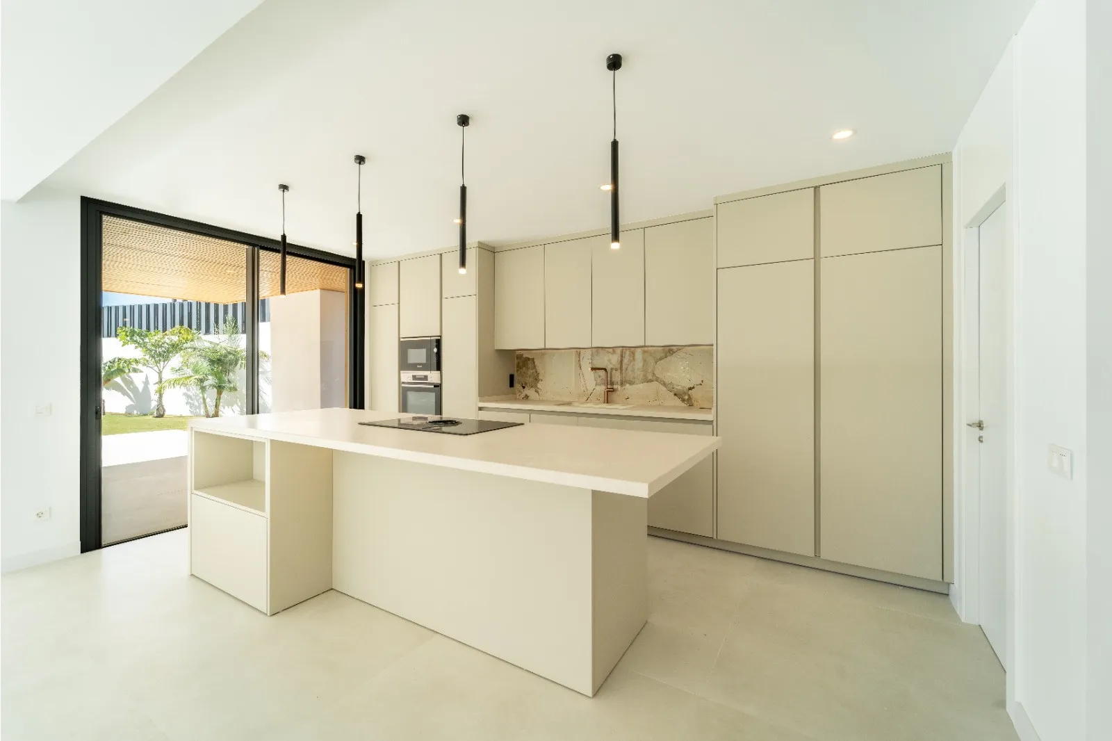 Villa a la venta de 5 dormitorios en Benalmadena Costa