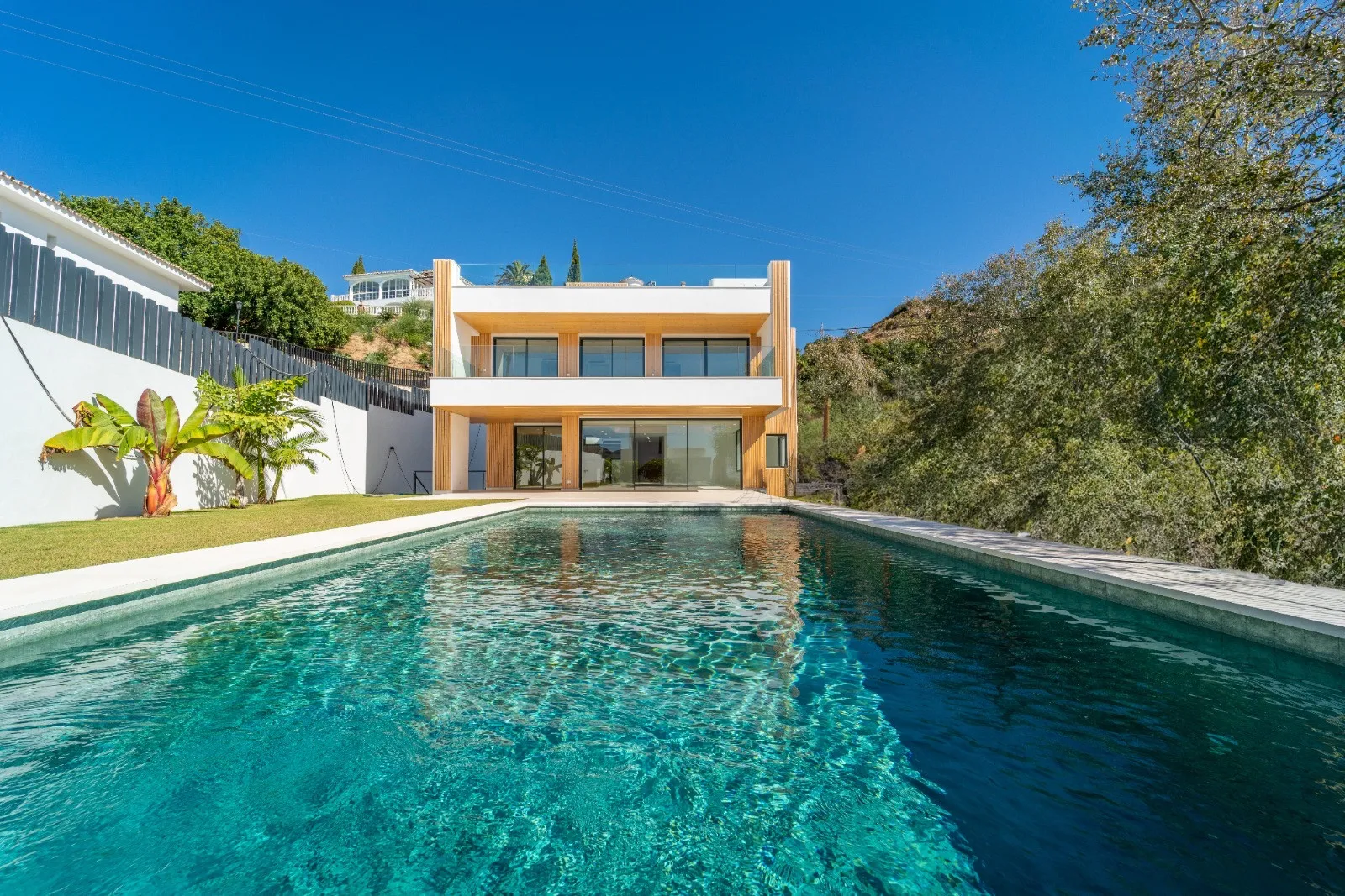 Villa a la venta de 5 dormitorios en Benalmadena Costa