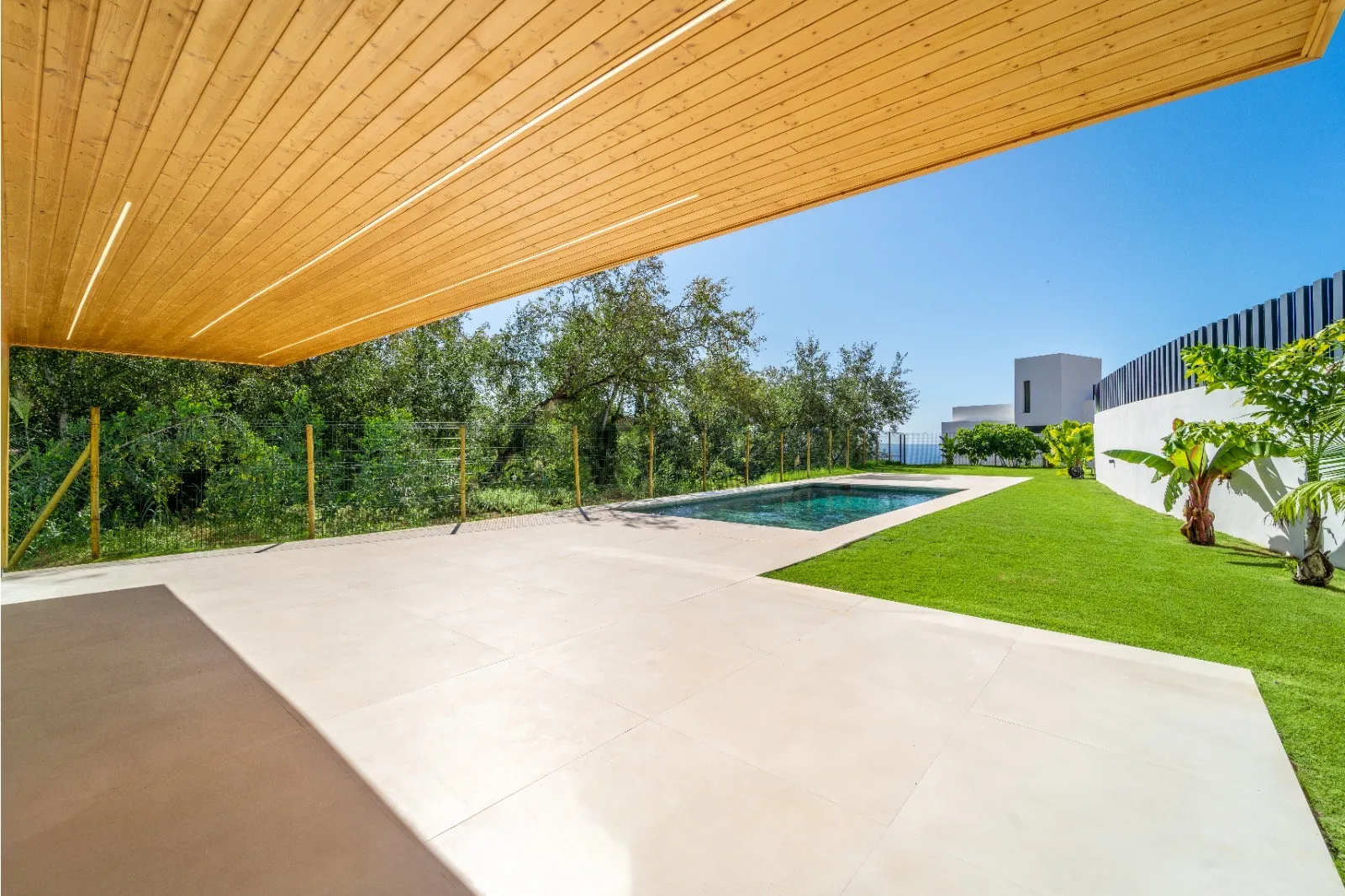 Villa a la venta de 5 dormitorios en Benalmadena Costa